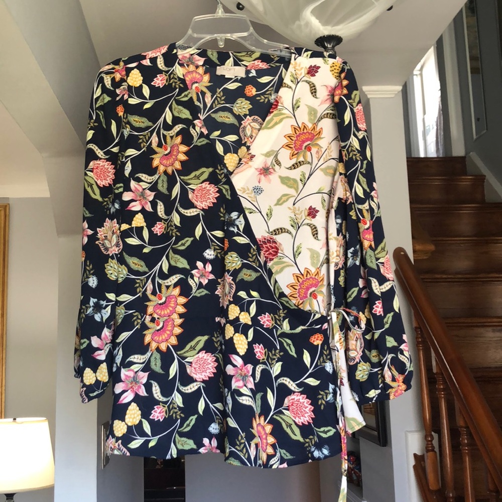 Pretty and Feminine LOFT Floral Wrap Peplum Top Sz M